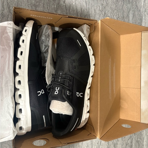 Men’s Black OnClouds - Picture 4 of 4